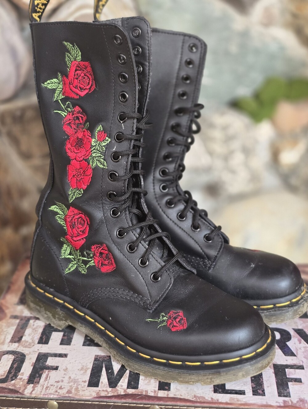 Dr. Martens Vonda 1460 Floral Rose Embroidery Leather Boots